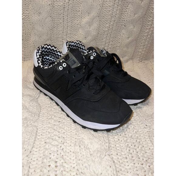New Balance Women’s Sneakers - Picture 1 of 7
